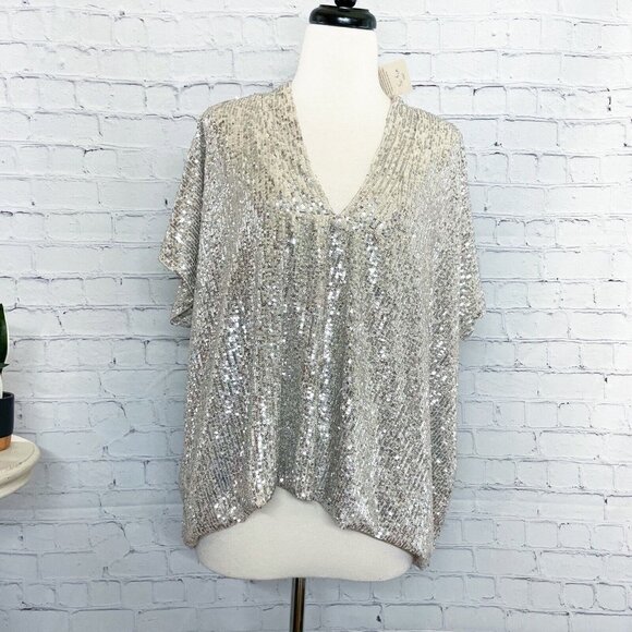 NEW Sofia Collections Sequined Dolman Top Womens S M Silver V Neck Made in Italy - Picture 2 of 10